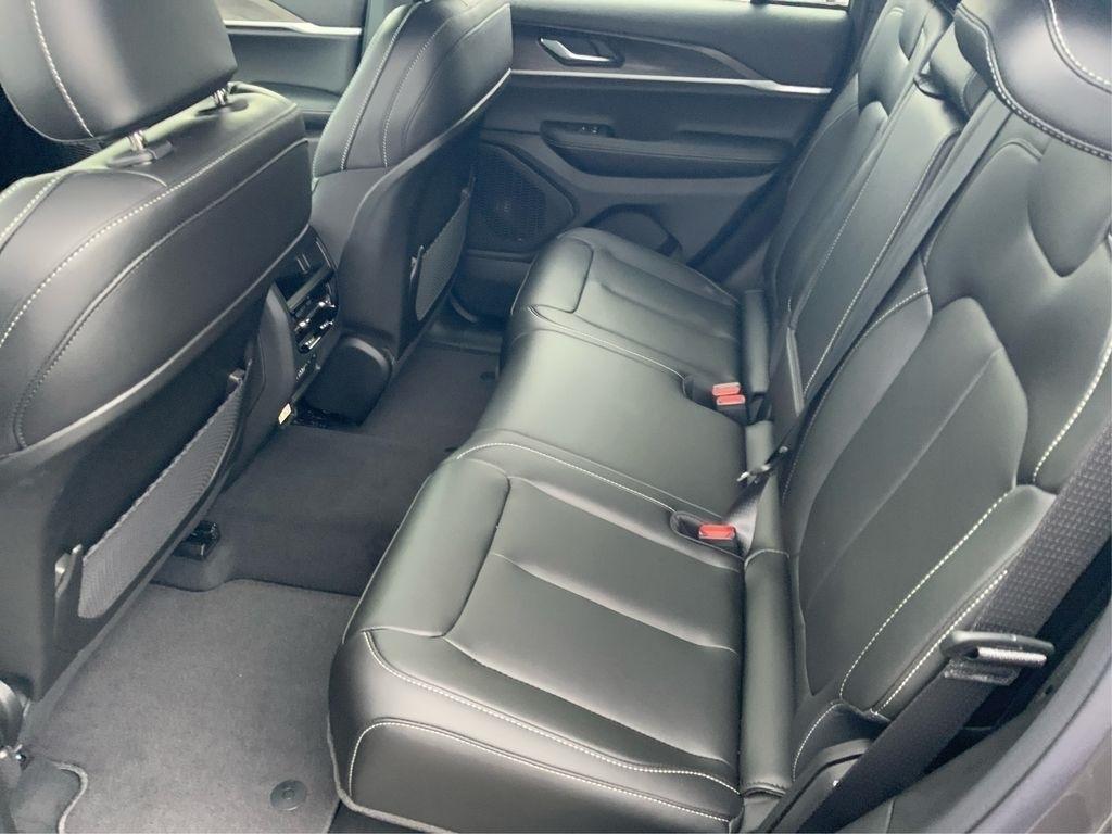 new 2025 Jeep Grand Cherokee car, priced at $46,730