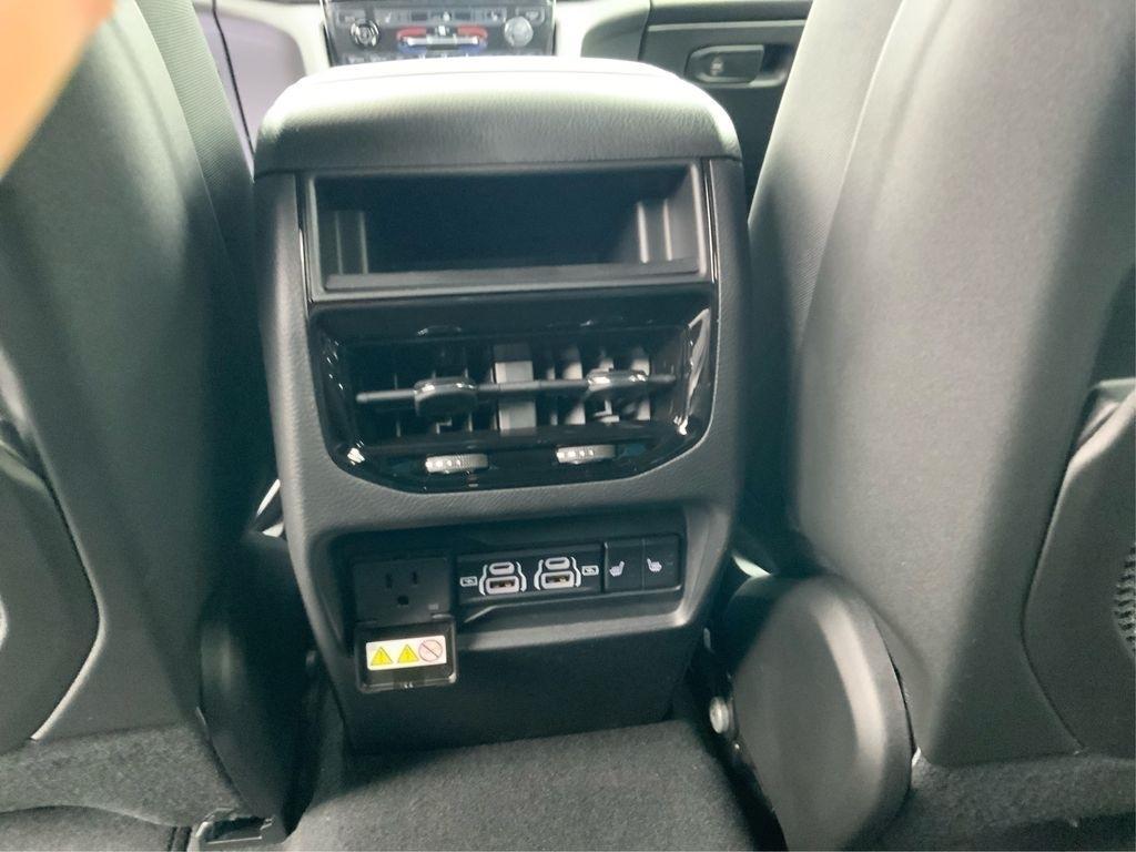 new 2025 Jeep Grand Cherokee car, priced at $46,730