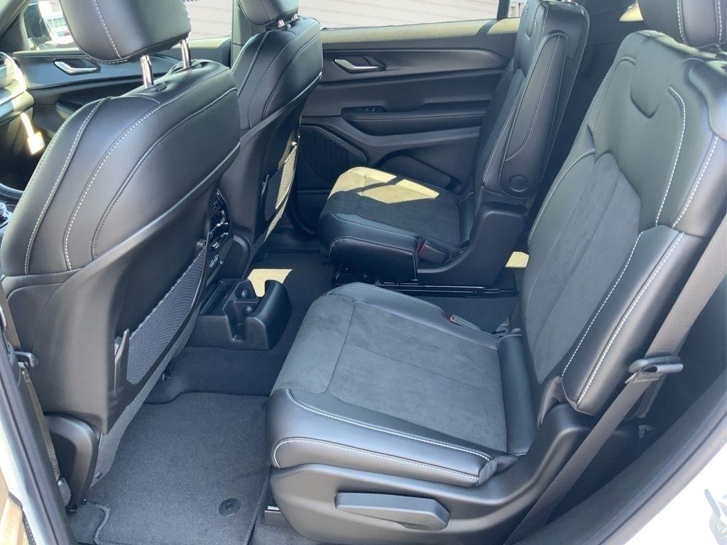 new 2025 Jeep Grand Cherokee L car, priced at $39,775