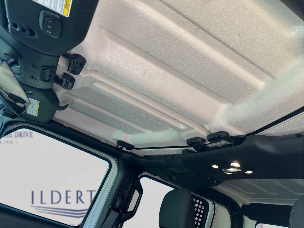 used 2022 Jeep Gladiator car, priced at $30,864