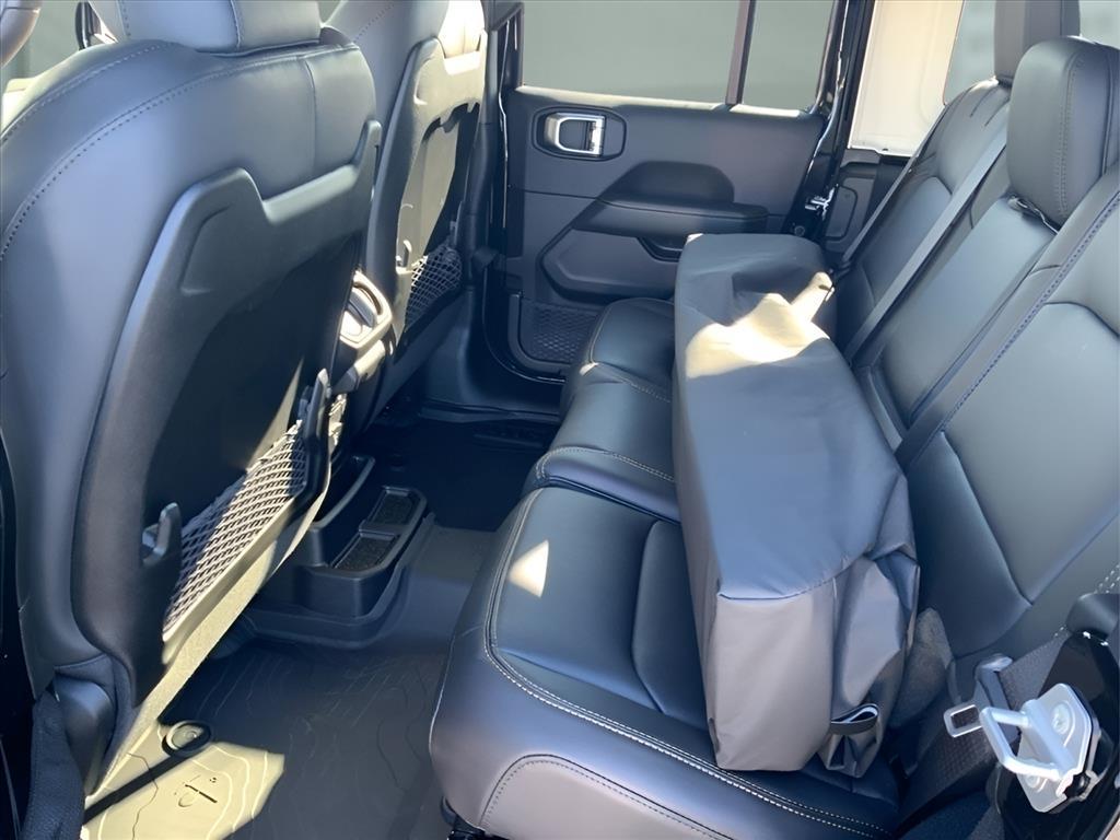 new 2025 Jeep Wrangler car, priced at $49,120