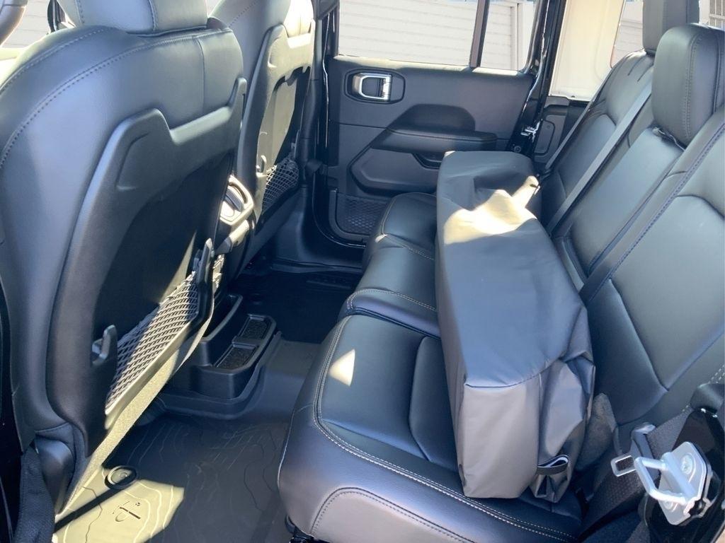 new 2025 Jeep Wrangler car, priced at $47,120