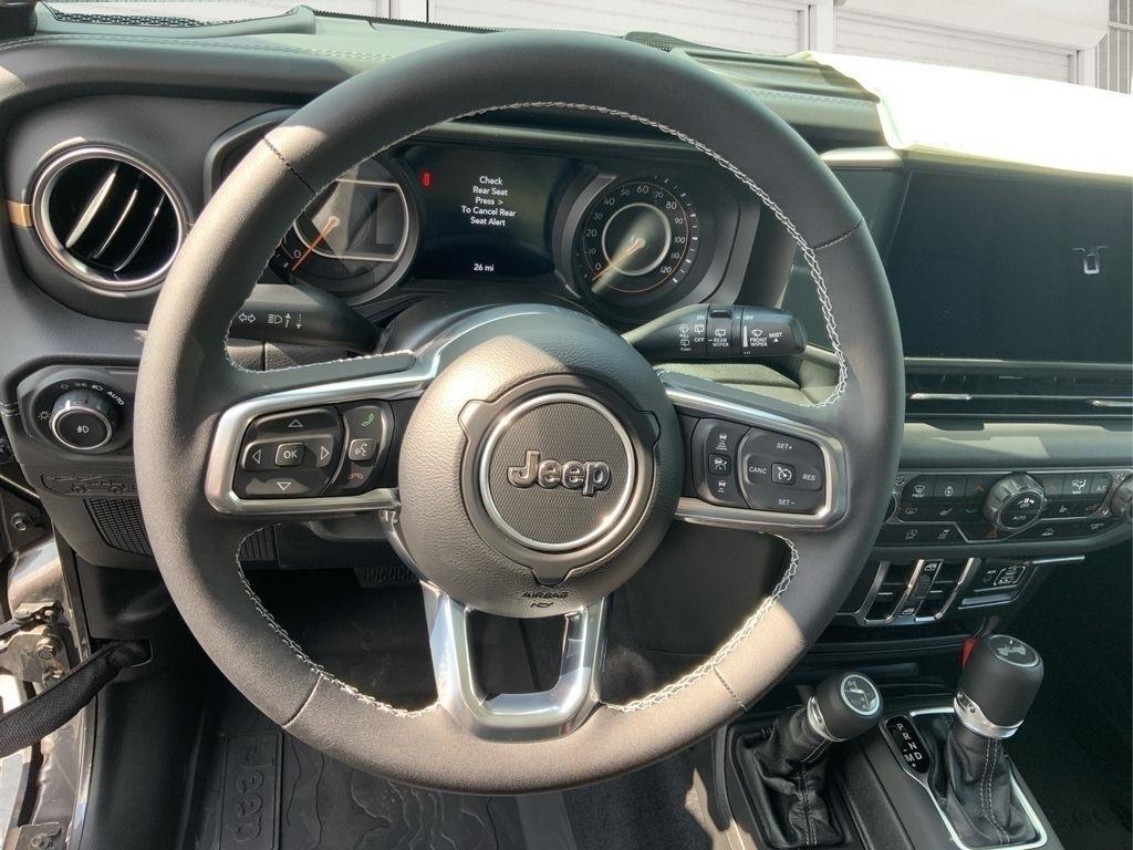 new 2025 Jeep Wrangler car, priced at $45,715