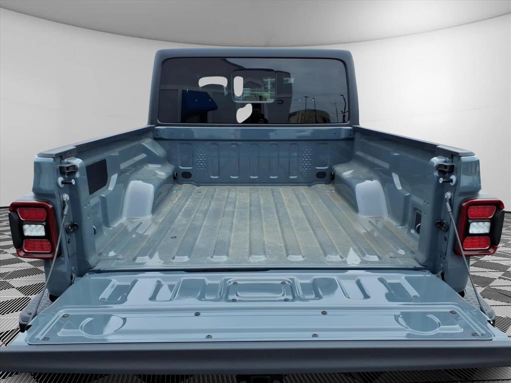 new 2026 Jeep Gladiator car, priced at $51,210