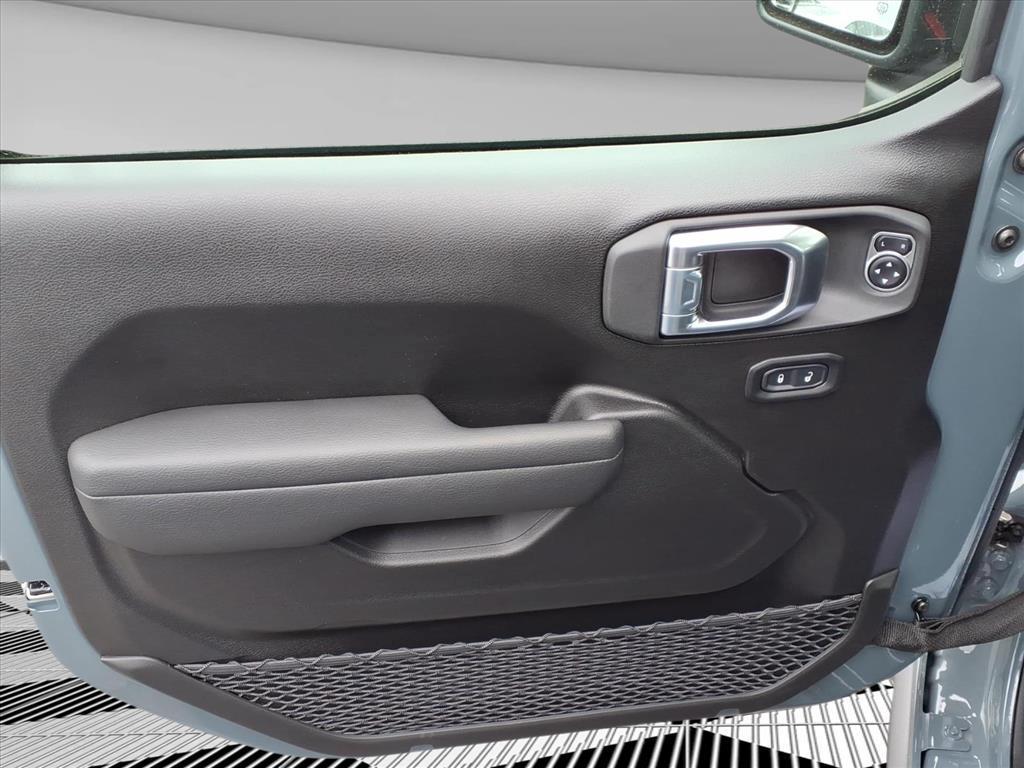 new 2026 Jeep Gladiator car, priced at $51,210