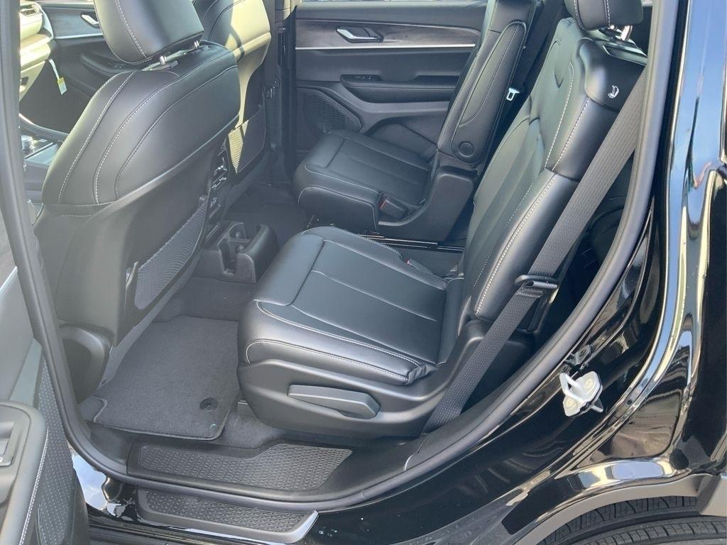 new 2025 Jeep Grand Cherokee L car, priced at $41,220