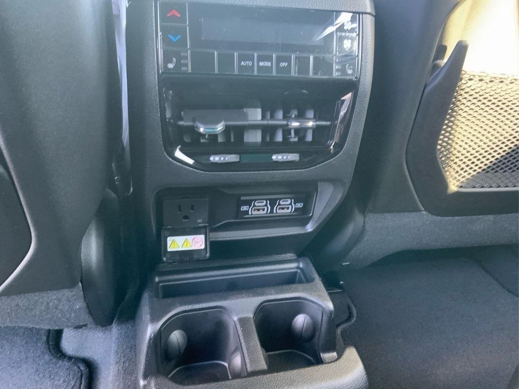 new 2025 Jeep Grand Cherokee L car, priced at $41,220