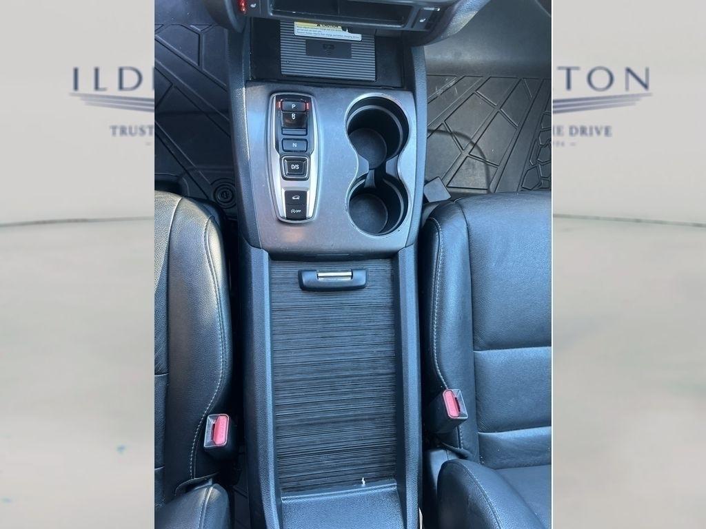 used 2022 Honda Pilot car, priced at $23,999