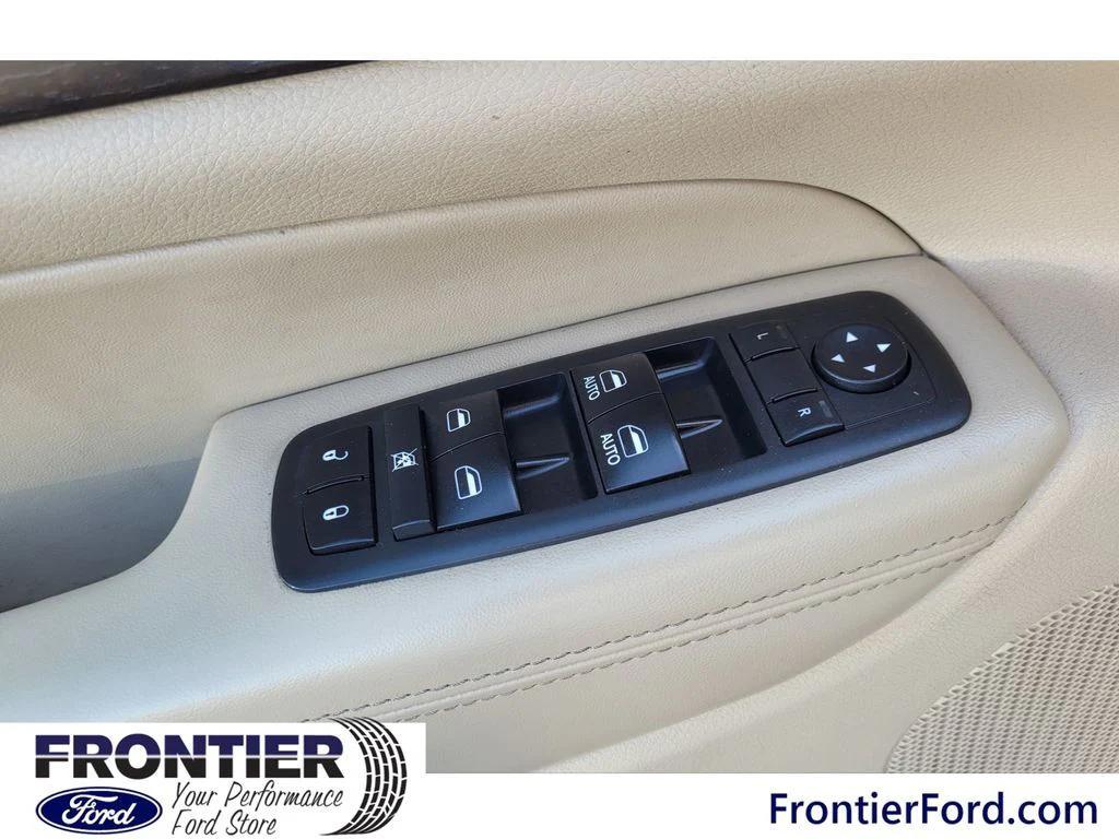 used 2017 Jeep Grand Cherokee car, priced at $10,999