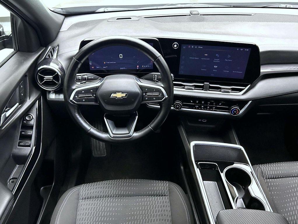 used 2025 Chevrolet Equinox car, priced at $28,639