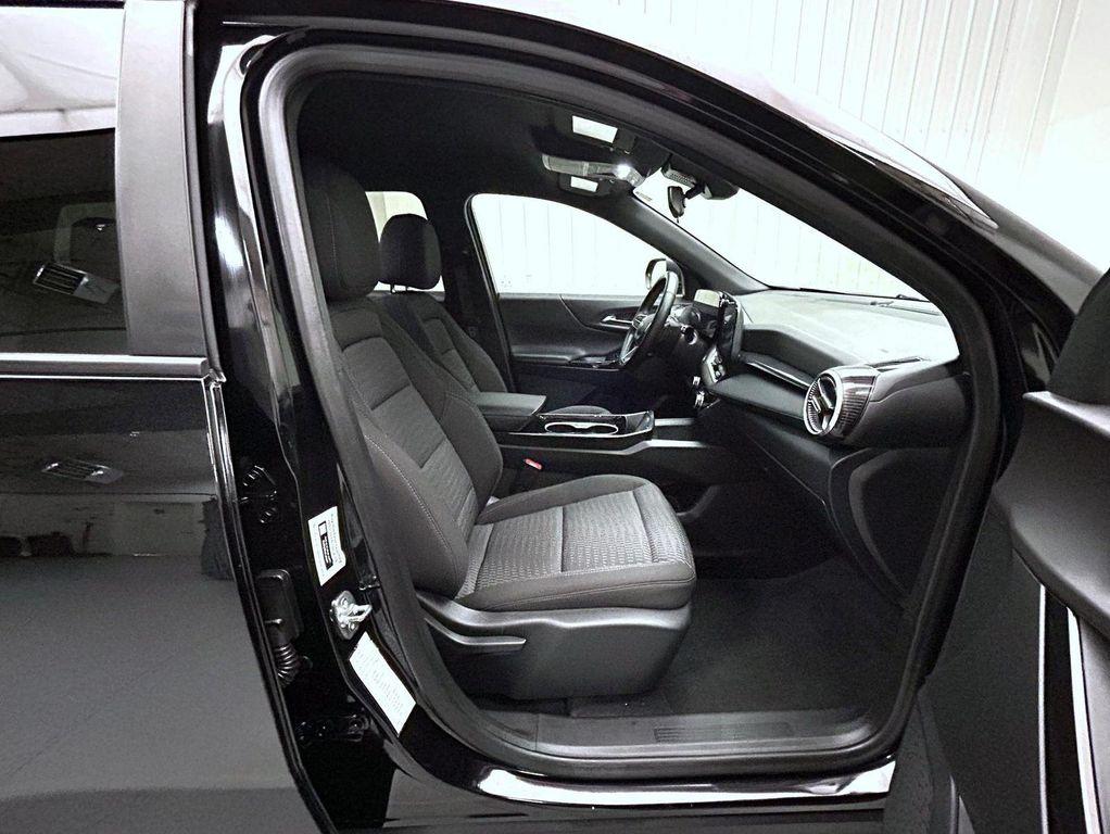 used 2025 Chevrolet Equinox car, priced at $28,639