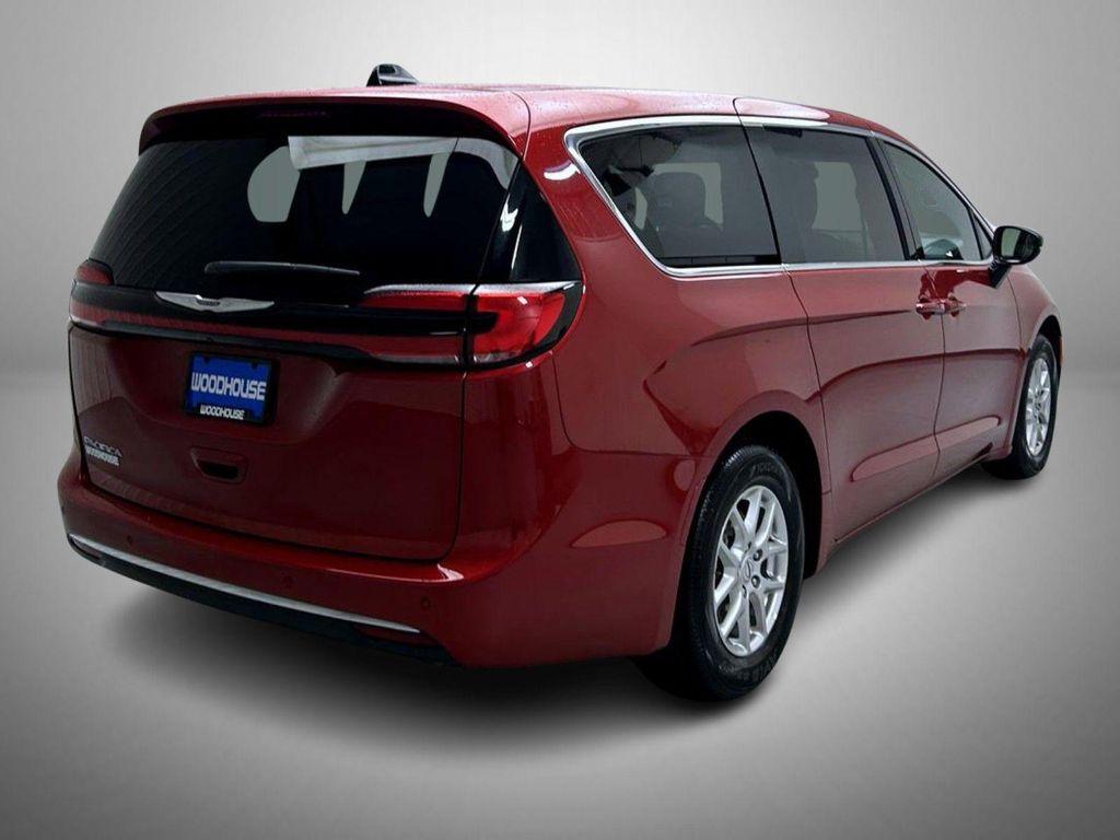 used 2025 Chrysler Pacifica car, priced at $33,955
