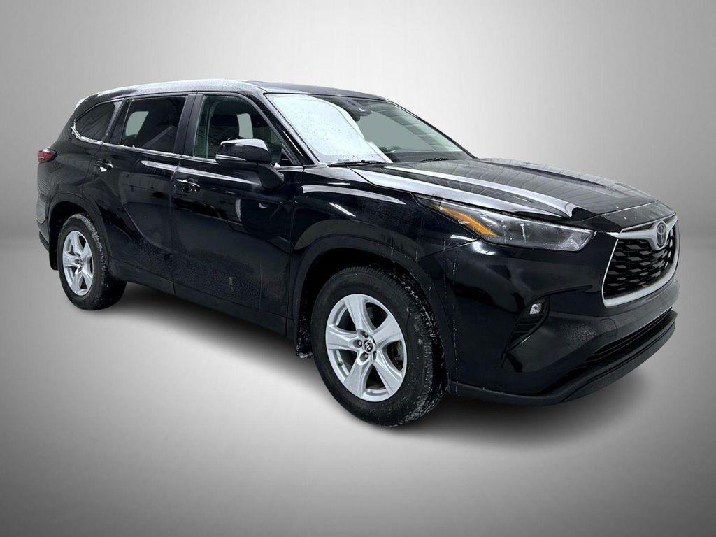 used 2024 Toyota Highlander car, priced at $32,542