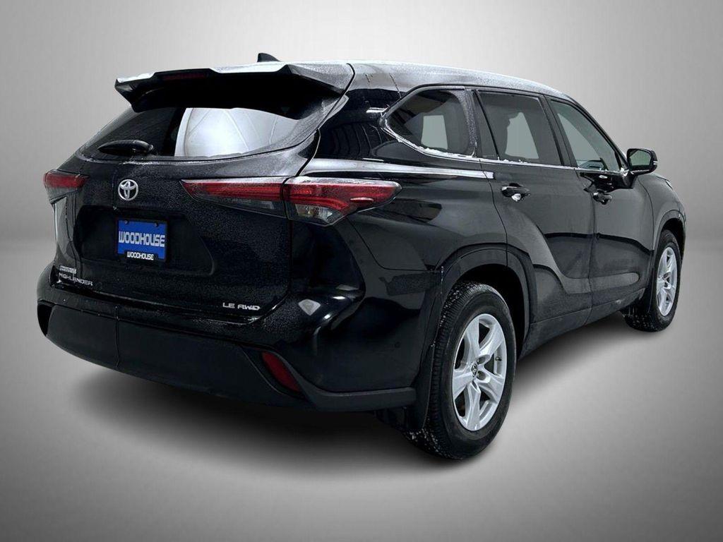 used 2024 Toyota Highlander car, priced at $32,542