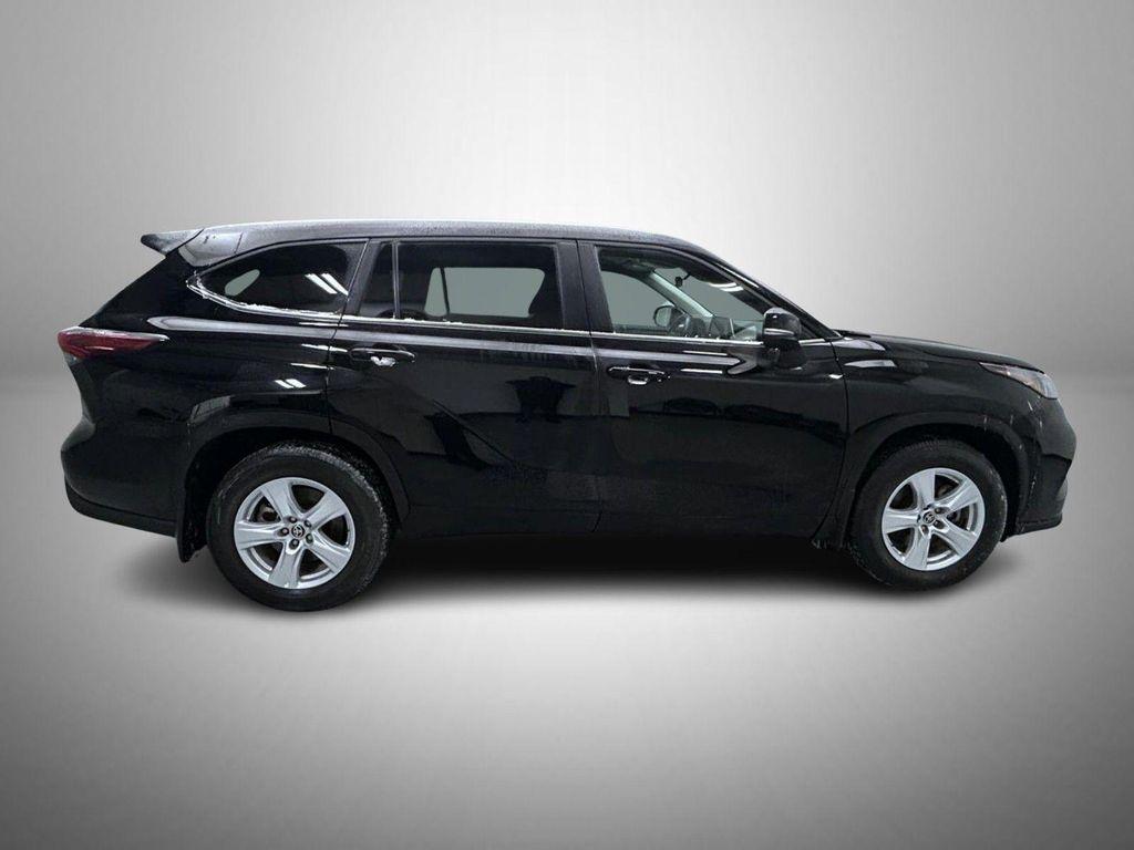 used 2024 Toyota Highlander car, priced at $32,542
