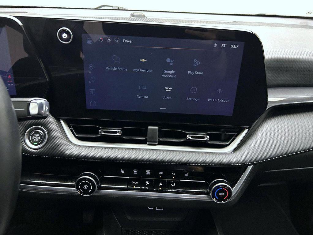 used 2025 Chevrolet Equinox car, priced at $26,996