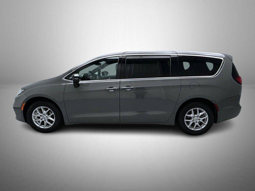 used 2025 Chrysler Pacifica car, priced at $33,455