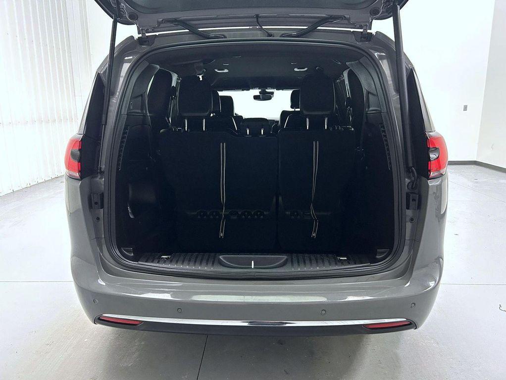 used 2025 Chrysler Pacifica car, priced at $33,455