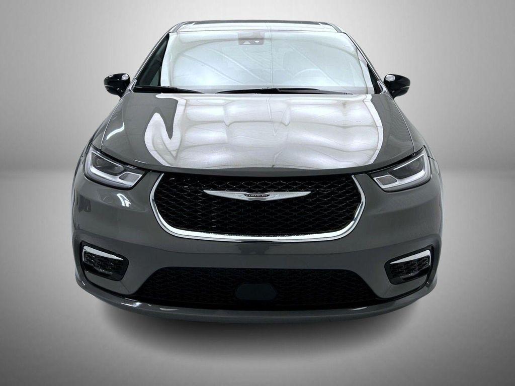 used 2025 Chrysler Pacifica car, priced at $33,455