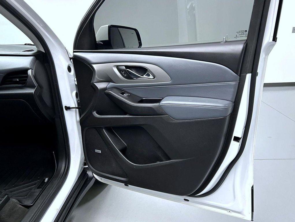 used 2019 Chevrolet Traverse car, priced at $17,057