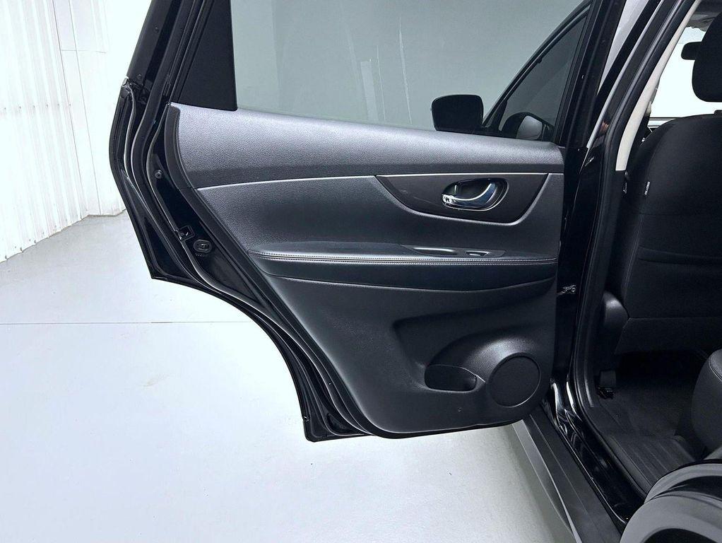 used 2019 Nissan Rogue car, priced at $16,276