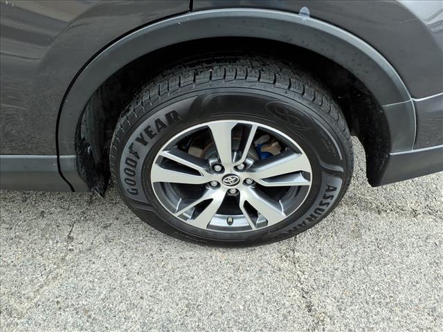 used 2018 Toyota RAV4 car