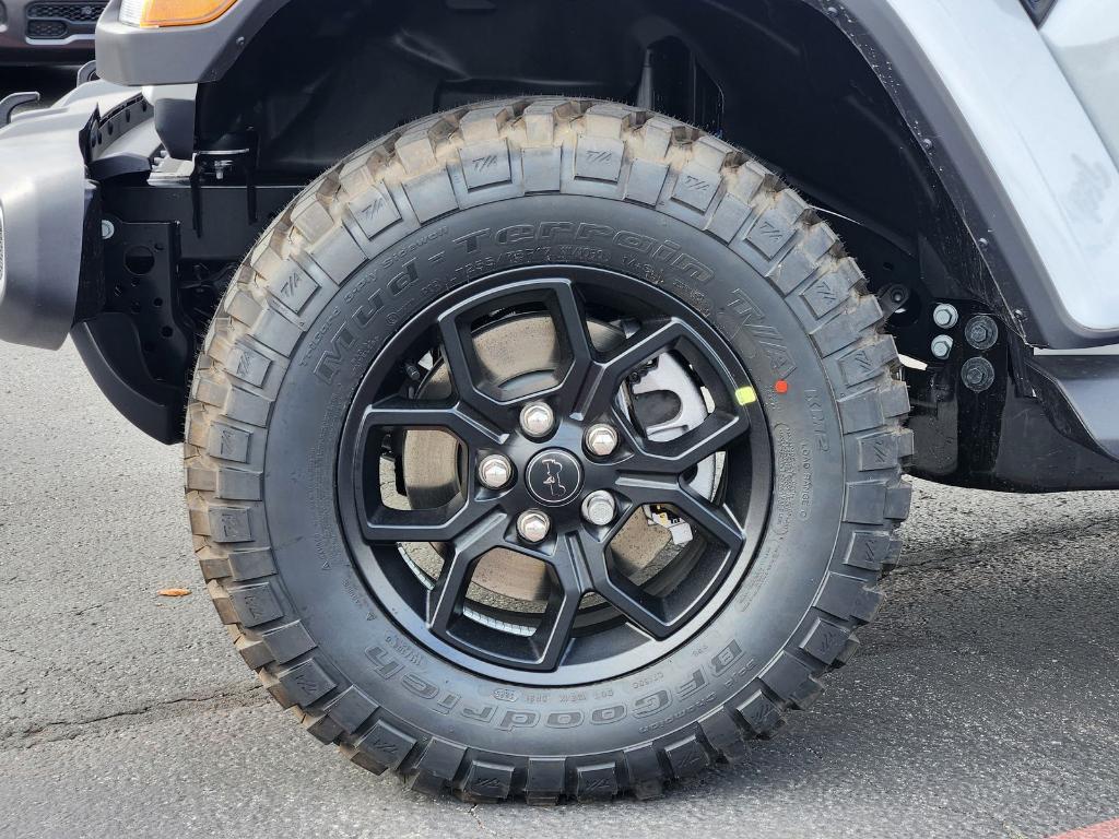 new 2026 Jeep Gladiator car, priced at $42,854