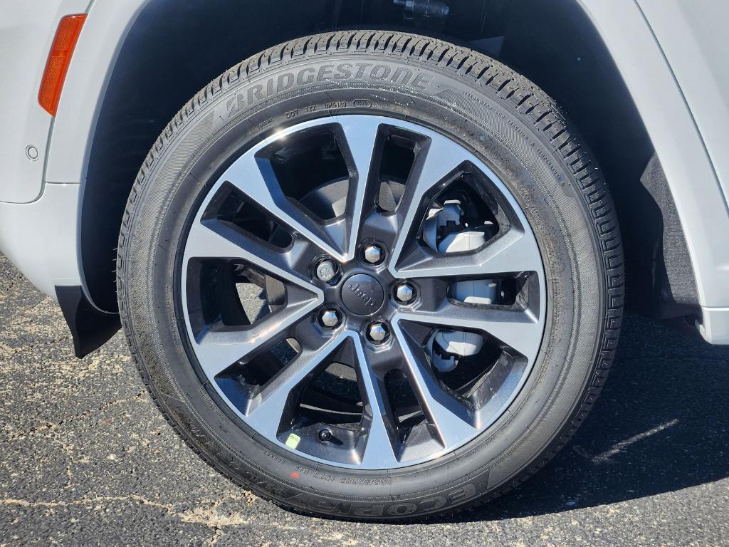 new 2025 Jeep Grand Cherokee car, priced at $50,465