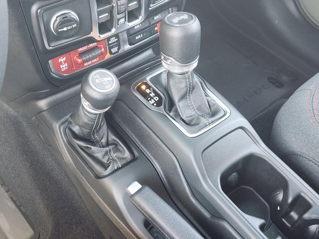 new 2025 Jeep Wrangler car, priced at $76,372