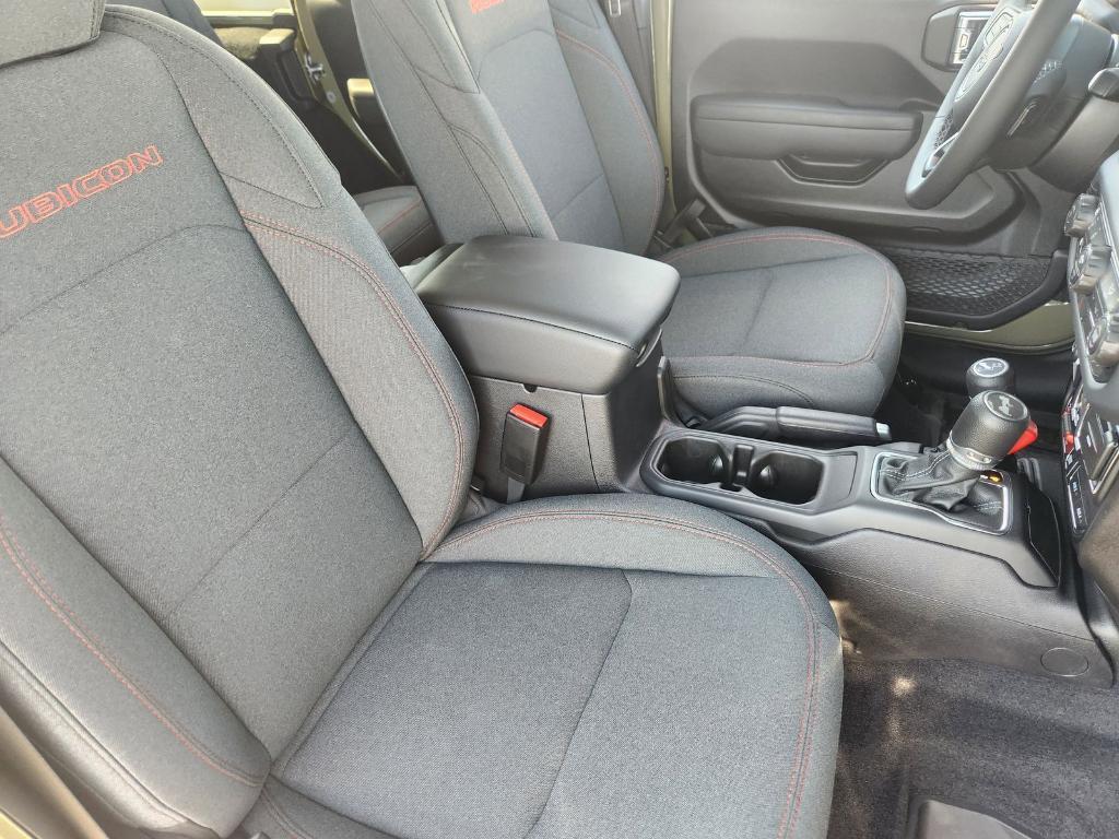 new 2025 Jeep Wrangler car, priced at $76,372