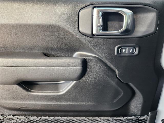 new 2026 Jeep Wrangler car, priced at $36,290