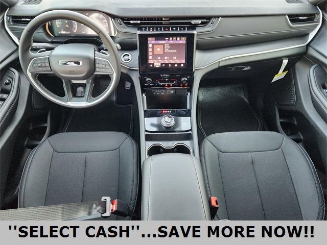 new 2025 Jeep Grand Cherokee L car, priced at $33,275