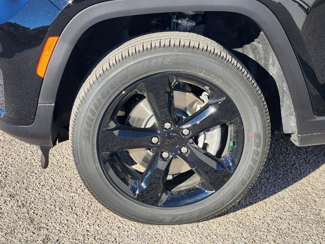 new 2025 Jeep Grand Cherokee L car, priced at $42,975