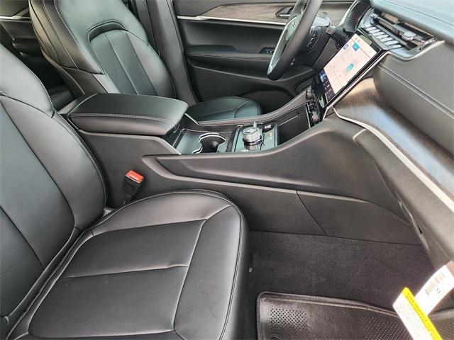 new 2025 Jeep Grand Cherokee car, priced at $46,735