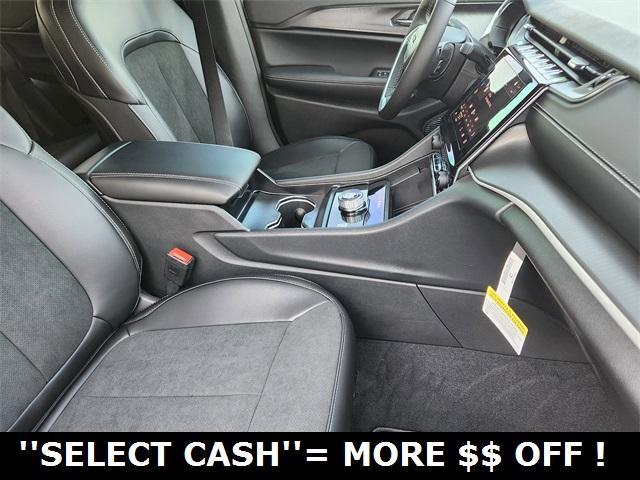 new 2025 Jeep Grand Cherokee car, priced at $37,030