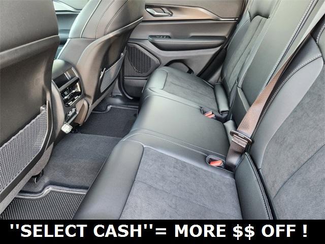 new 2025 Jeep Grand Cherokee car, priced at $37,030