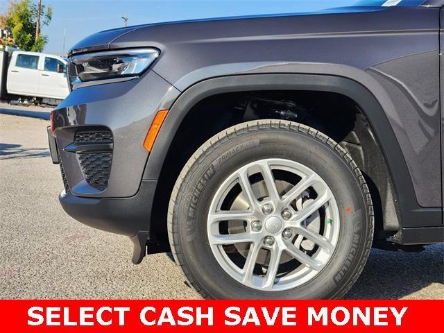new 2025 Jeep Grand Cherokee car, priced at $36,875