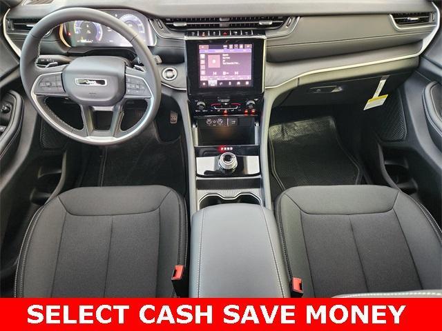 new 2025 Jeep Grand Cherokee car, priced at $36,875