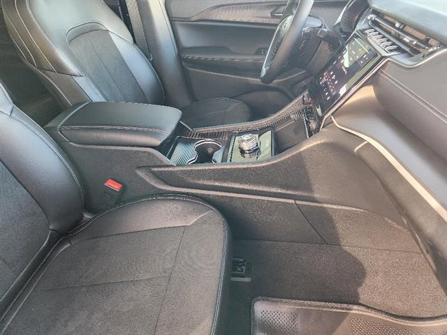 new 2025 Jeep Grand Cherokee L car, priced at $38,475