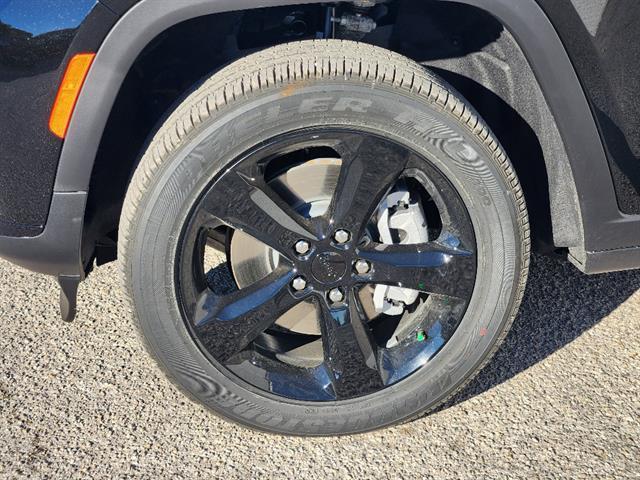 new 2025 Jeep Grand Cherokee L car, priced at $38,475