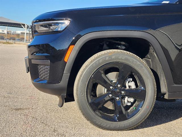 new 2025 Jeep Grand Cherokee L car, priced at $38,475