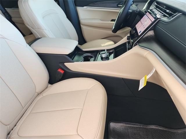 new 2025 Jeep Grand Cherokee car, priced at $46,965