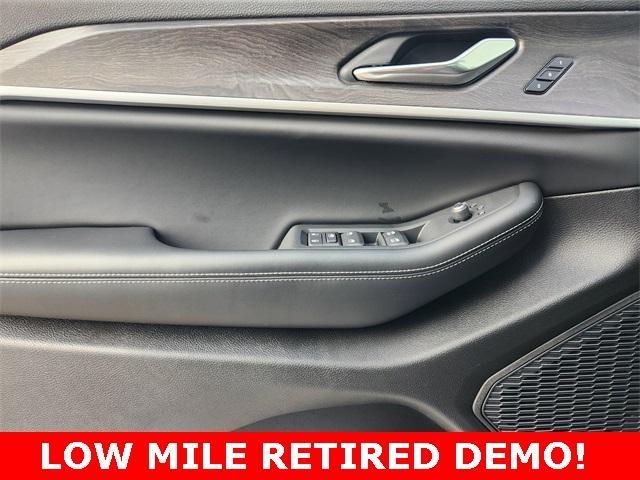 new 2025 Jeep Grand Cherokee car, priced at $46,745