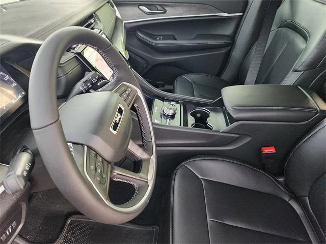 new 2025 Jeep Grand Cherokee car, priced at $46,140