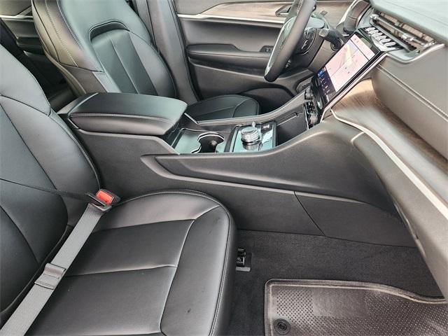 new 2025 Jeep Grand Cherokee car, priced at $46,140