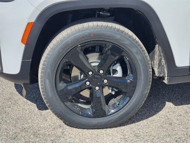 new 2026 Jeep Grand Cherokee car, priced at $46,905