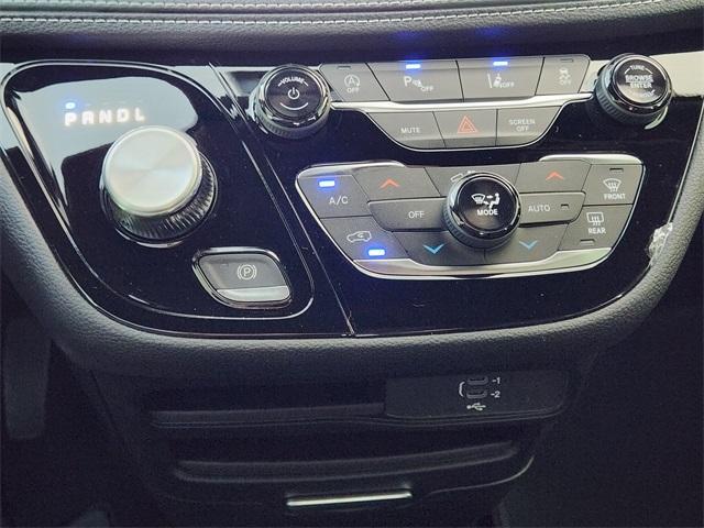 new 2026 Chrysler Pacifica car, priced at $36,840