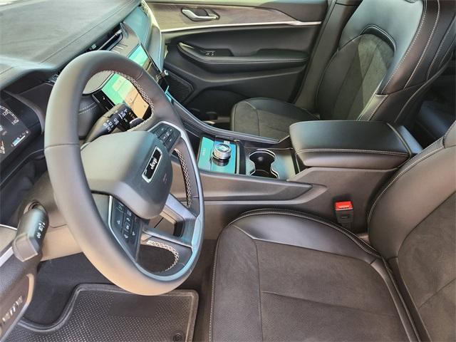 new 2026 Jeep Grand Cherokee car, priced at $42,880