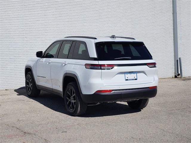 new 2026 Jeep Grand Cherokee car, priced at $42,880