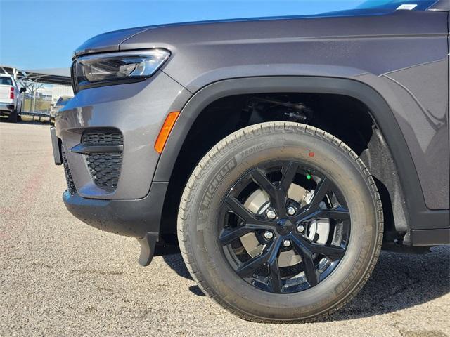 new 2025 Jeep Grand Cherokee car, priced at $37,480